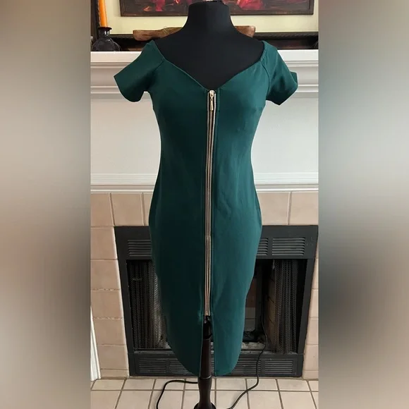 Haute Monde Dresses | Haute Monde Green Dress with Front Gold Zipper Embellishment | Color: Green | Size: L | Tina_Kilby's Closet
